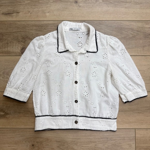 Zara Tops - Zara White Eyelet Embroidery Cropped Shirt Black Contrast Trim Size Medium